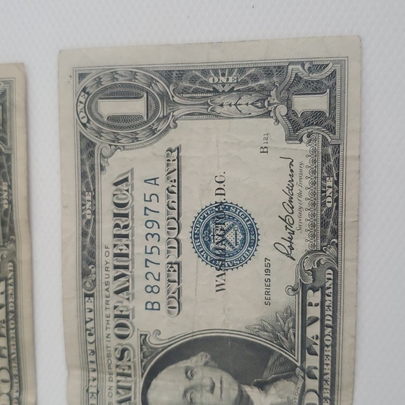 Lot 3 Vintage Rare One Dollar Rare  Blue Seal Silver Certificate. - Picture 2 of 8